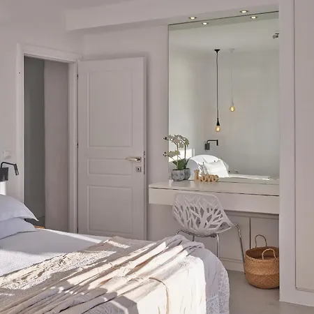 Hébergement de vacances Infinity Sea View Cosy With Private Pool *