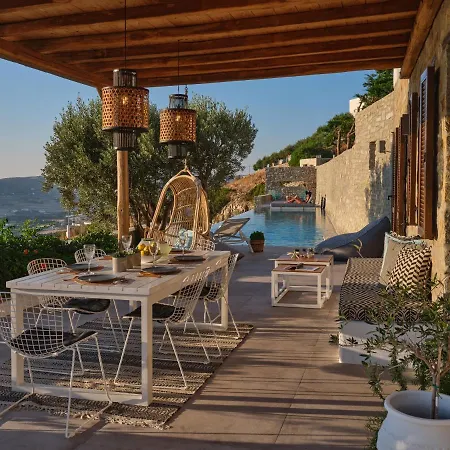 Hébergement de vacances Infinity Sea View Cosy With Private Pool