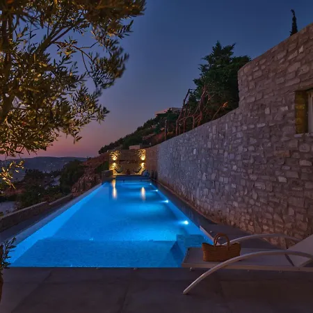 Infinity Sea View Cosy With Private Pool Holiday home